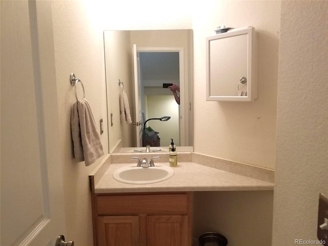 2240 S Pagosa Ct Unit B, Aurora, CO 80013 - bathroom featuring vanity