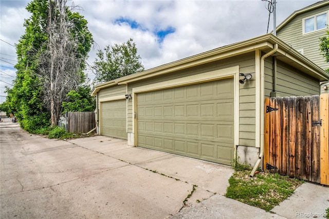 2479 S High St, Denver, CO 80210 - view of garage