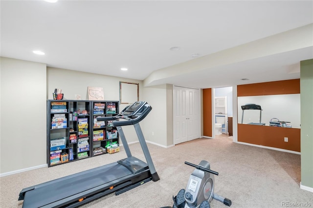 workout area with baseboards, carpet flooring, and recessed lighting
