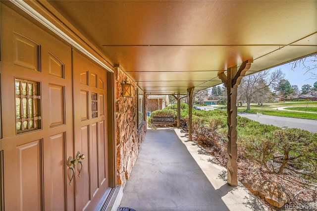 view of patio / terrace with covered porch