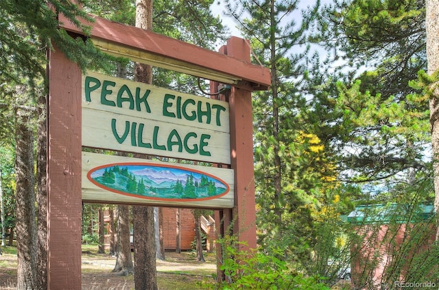 view of community / neighborhood sign