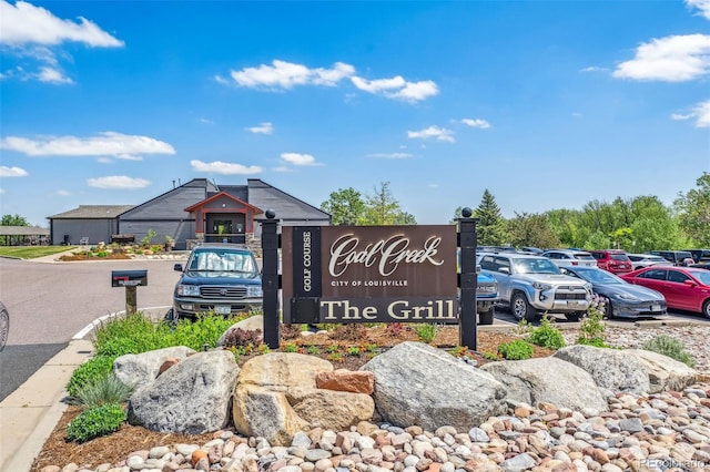 584 Ridgeview Dr, Louisville, CO 80027 - community / neighborhood sign featuring uncovered parking