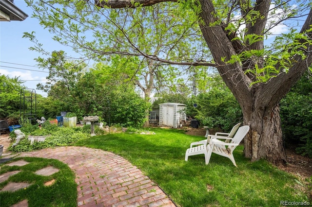 9045 W Ithaca Pl, Denver, CO 80235 - view of grassy yard