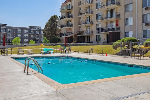 7801 W 35th Ave Unit 1, Wheat Ridge, CO 80033 - community pool with a patio