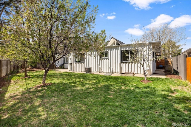 1380 S Dahlia St, Denver, CO 80222 - view of yard with a fenced backyard and cooling unit