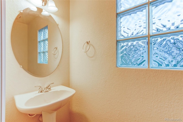 bathroom featuring sink