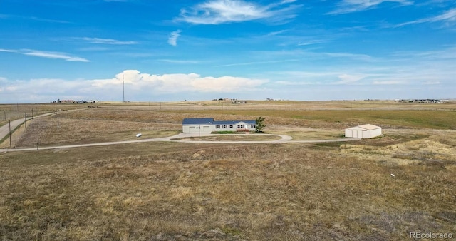 view of yard featuring a rural view