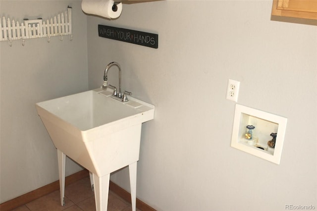 9274 Sandy Ln, Conifer, CO 80433 - laundry area featuring tile patterned flooring and baseboards