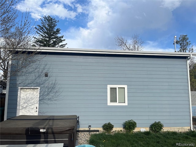 1158 E Easter Ct, Centennial, CO 80122 - view of side of home featuring a hot tub