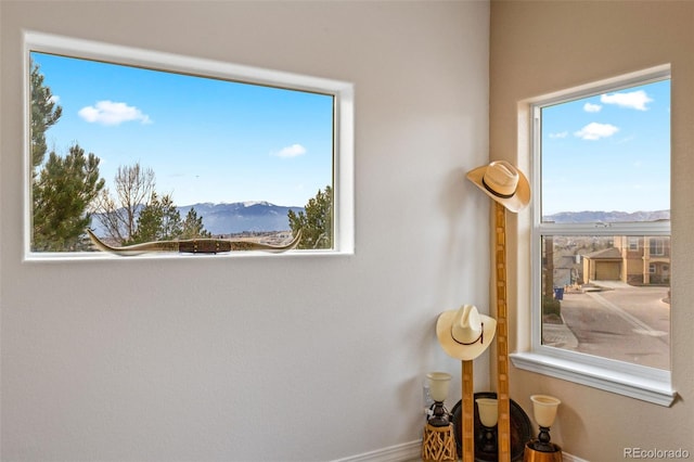 interior details featuring a mountain view