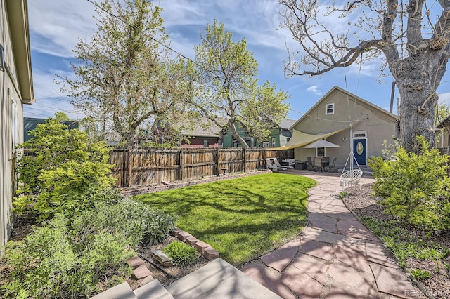 view of yard with a patio