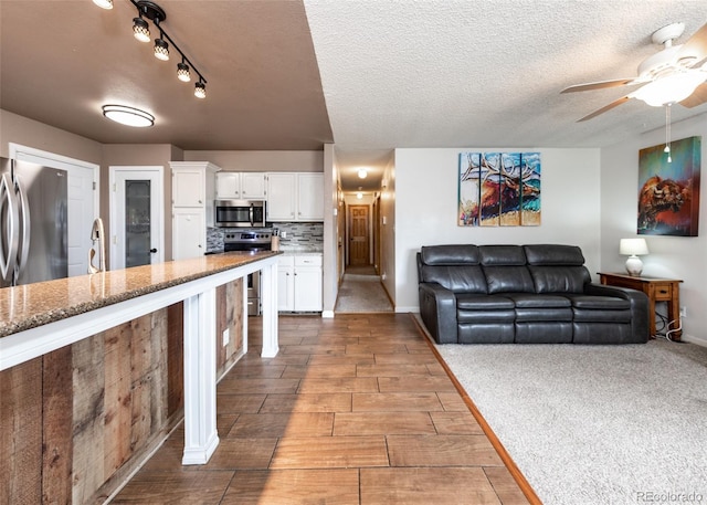 2013 Ambleside Dr, Colorado Springs, CO 80915 - photo 15