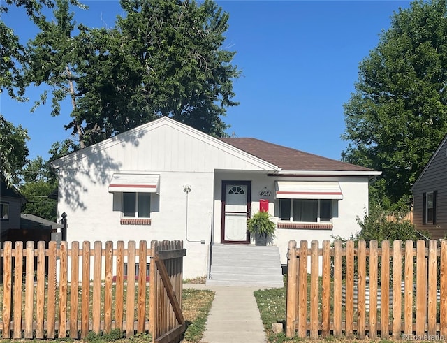 4051 S Cherokee St, Englewood, CO 80110 - bungalow featuring stucco siding