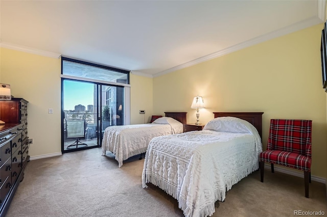 carpeted bedroom featuring a wall of windows, access to exterior, crown molding, and baseboards