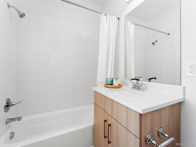 bathroom with vanity and shower / bath combo