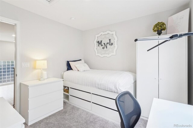 bedroom with carpet flooring