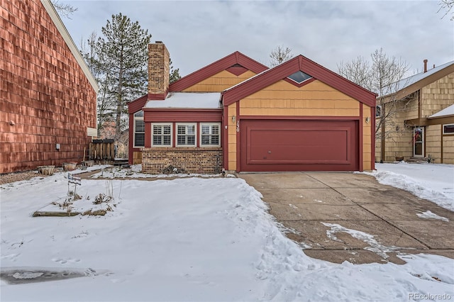 view of front facade featuring a garage