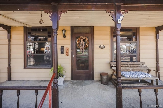 306 E Cannon St, Lafayette, CO 80026 - view of exterior entry featuring a porch