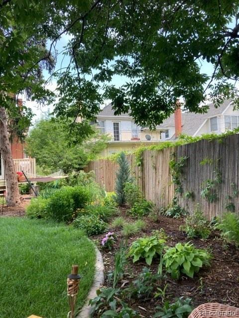 view of yard featuring fence