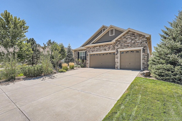 view of front of house with a front yard