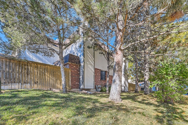 exterior space featuring a yard