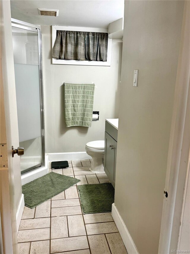 6616 S Lincoln St, Centennial, CO 80121 - full bathroom with a shower stall and vanity