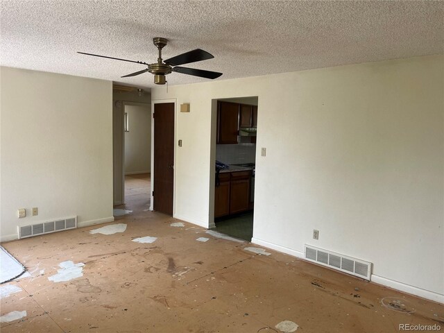 7127 Otis St, Arvada, CO 80003