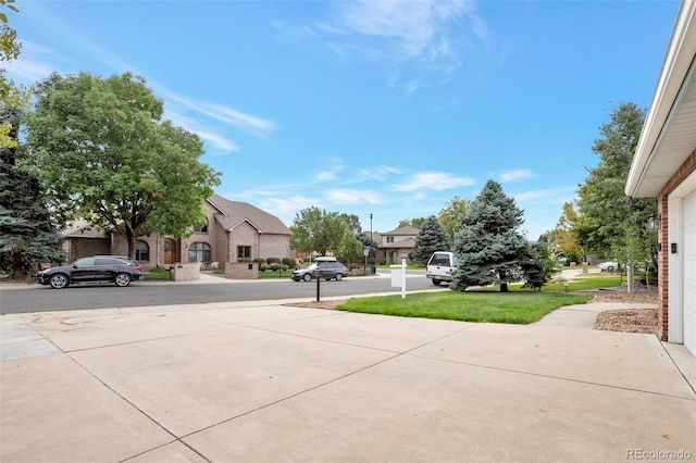 801 S 15th Ave, Brighton, CO 80601 - view of green lawn with a residential view
