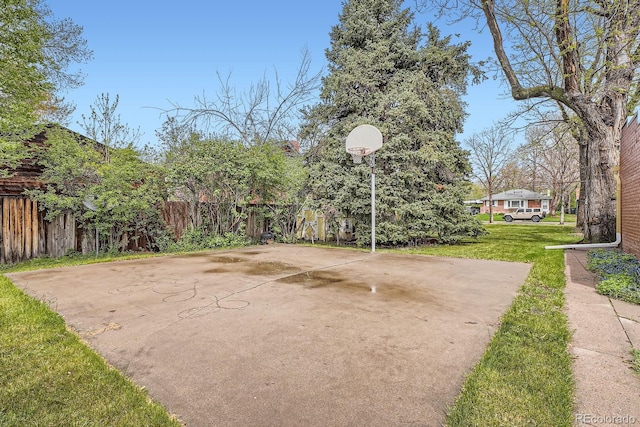 835 Niagara St, Denver, CO 80220 - view of sport court featuring community basketball court