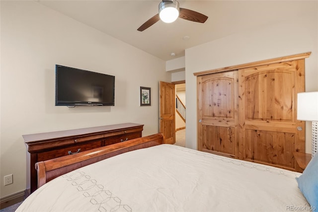 bedroom with a ceiling fan