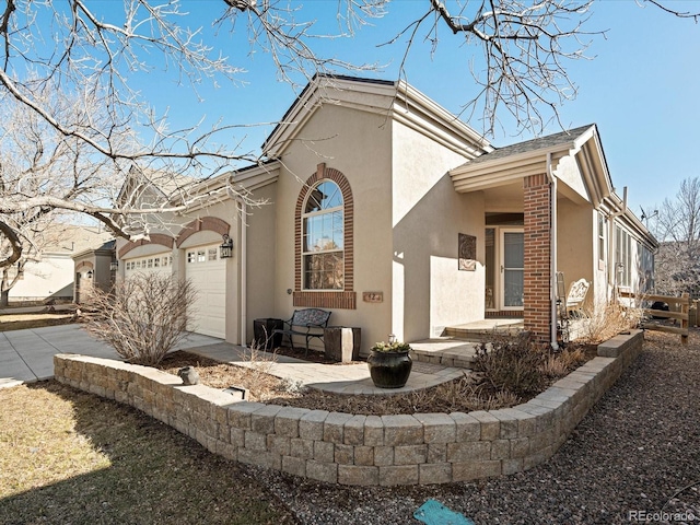 view of front of house with a garage