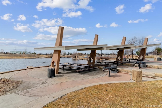 view of property's community featuring a water view