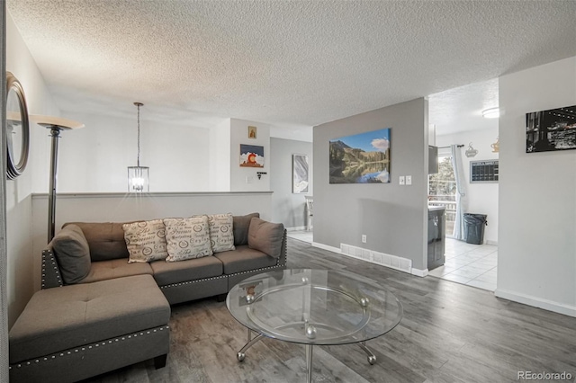 700 Elbert St, Denver, CO 80221 - photo 6