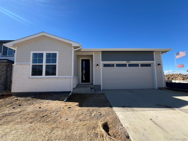 view of front facade with a garage