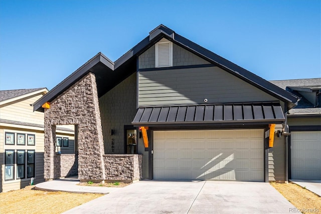 view of front facade with a garage