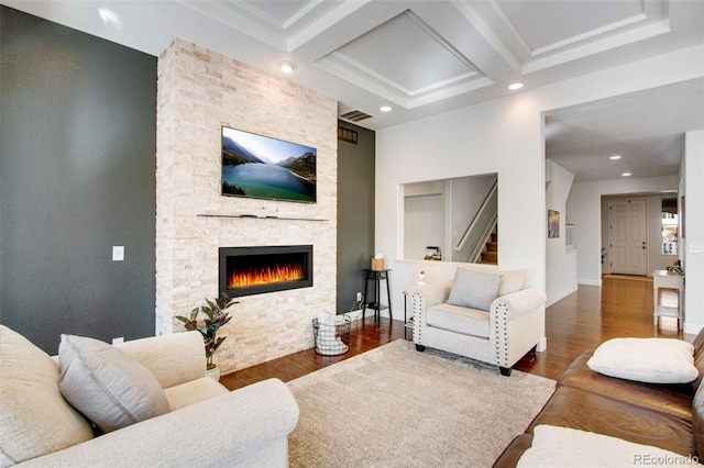 living room featuring recessed lighting, visible vents, wood finished floors, coffered ceiling, and baseboards