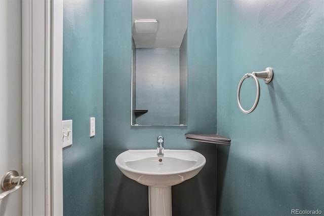 2335 Walnut St Unit 10, Denver, CO 80205 - view of bathroom