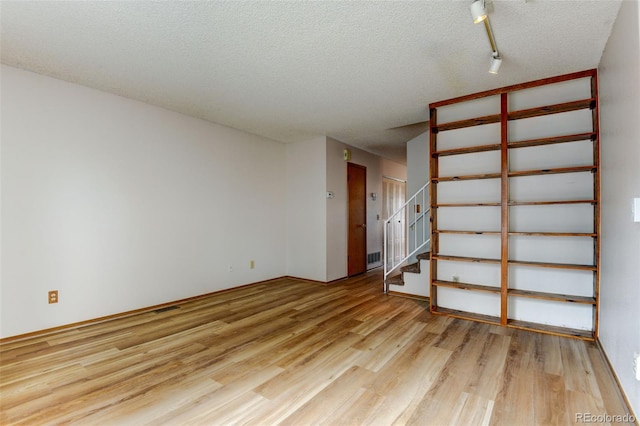9188 W Ontario Dr, Littleton, CO 80128 - photo 11