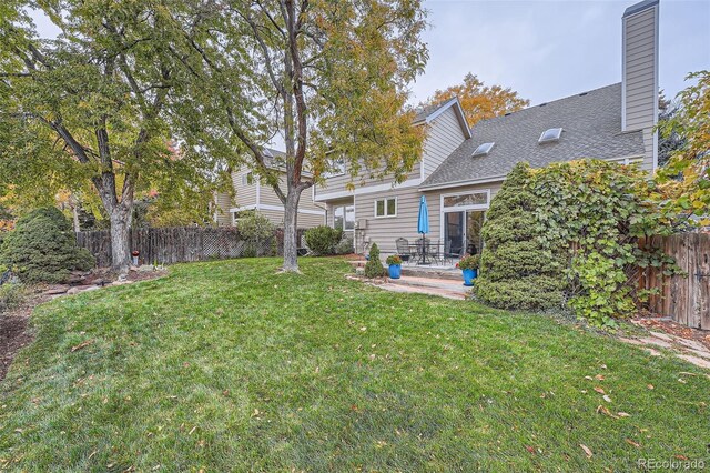 view of yard with a patio