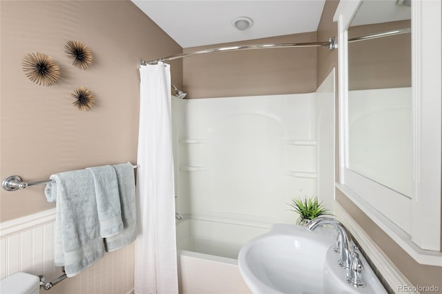 1838 S Williams St, Denver, CO 80210 - full bath with a sink and shower / bathtub combination with curtain