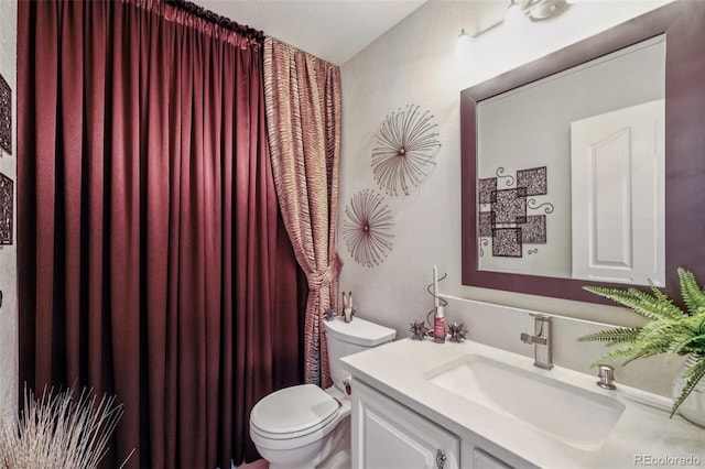 7548 S Biloxi Way, Aurora, CO 80016 - full bath with vanity and curtained shower