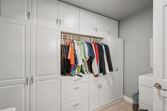 7548 S Biloxi Way, Aurora, CO 80016 - view of closet