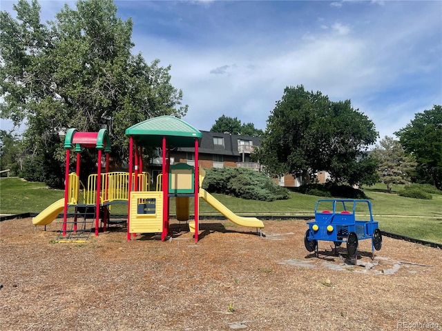 309 E Highline Cir Unit 104, Centennial, CO 80122 - community playground featuring a yard
