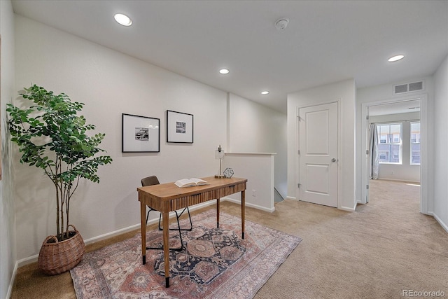 home office featuring light carpet, baseboards, visible vents, and recessed lighting