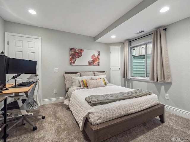 bedroom featuring carpet flooring, a desk, baseboards, and recessed lighting