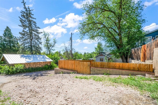 614 W Kiowa St, Colorado Springs, CO 80905 - view of yard