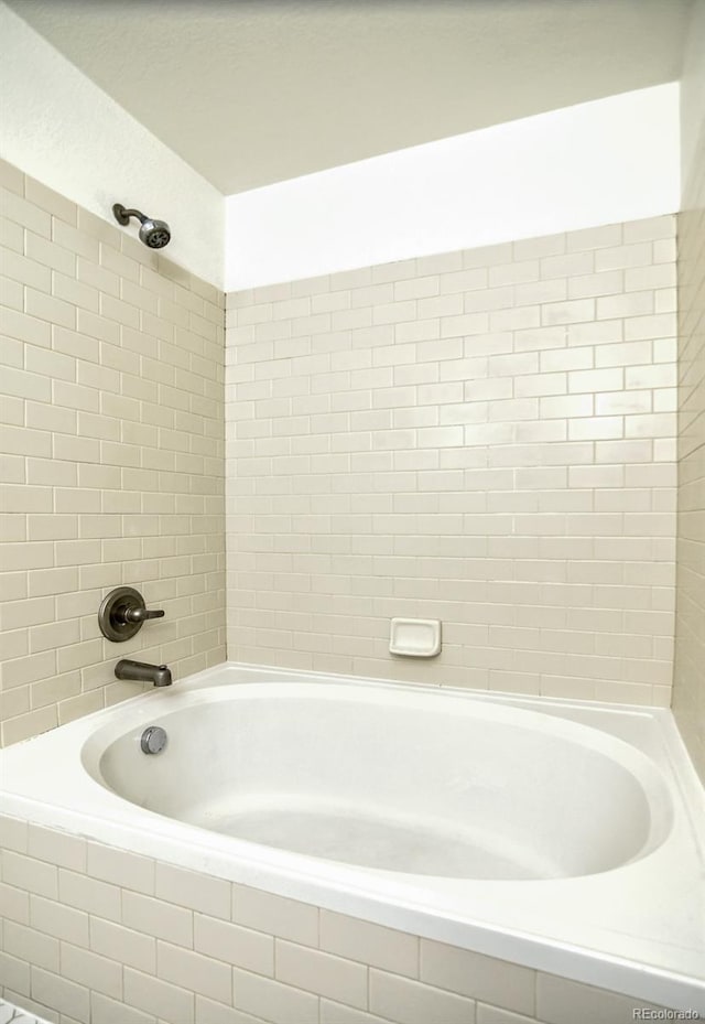 3854 S Dayton Way Unit 308, Aurora, CO 80014 - bathroom with shower / bathtub combination