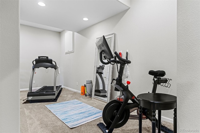 workout room with recessed lighting, carpet, and baseboards