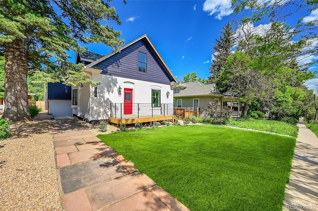 1029 9th St, Boulder, CO 80302 - bungalow with a front lawn