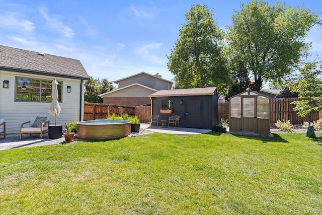 7633 S Gilpin Ct, Centennial, CO 80122 - view of yard with a hot tub and a patio area